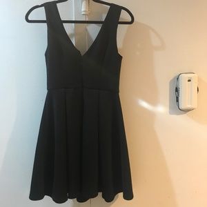 Forever21 black vneck cocktail mini cocktail dress